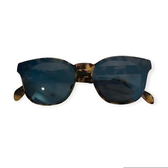 ILLESTEVA “Martinique” Sunglasses